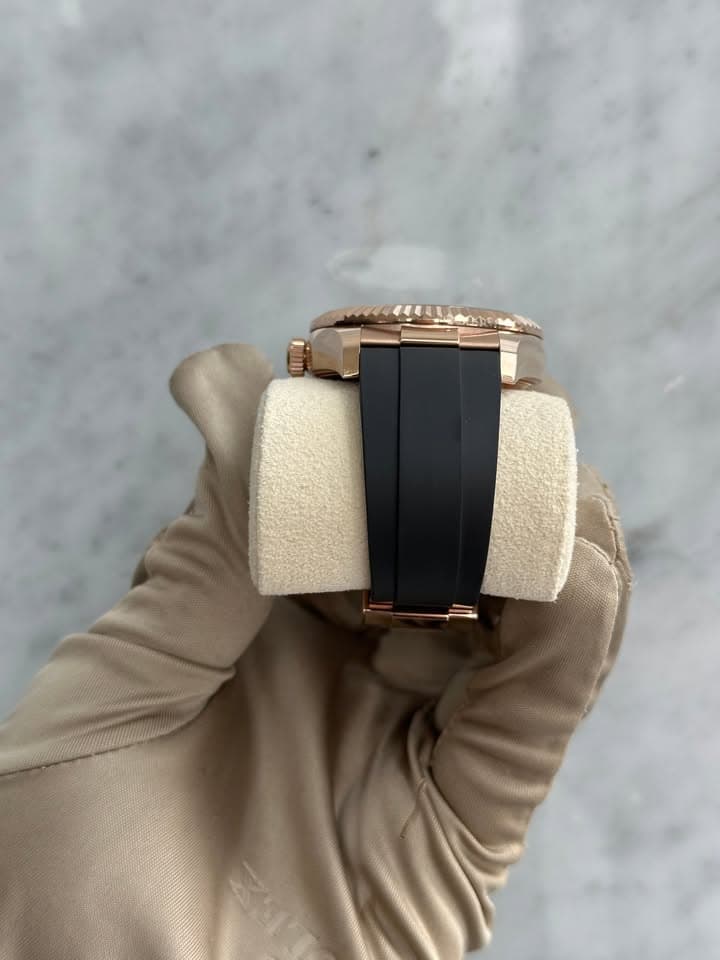 Rolex RLX Sky-Dweller Oysterflex - Image 4